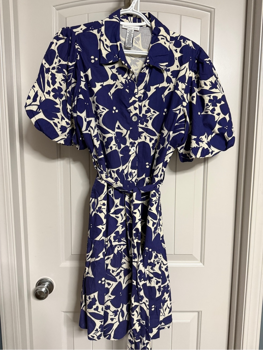 Sincerely Jules Navy and Cream Floral dress